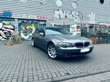 BMW 730 D E65  Vollauslastung - BMW 730 aus 2006: 730d