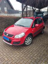 Suzuki SX4 Classic 4x4 - rote Suzuki SX4