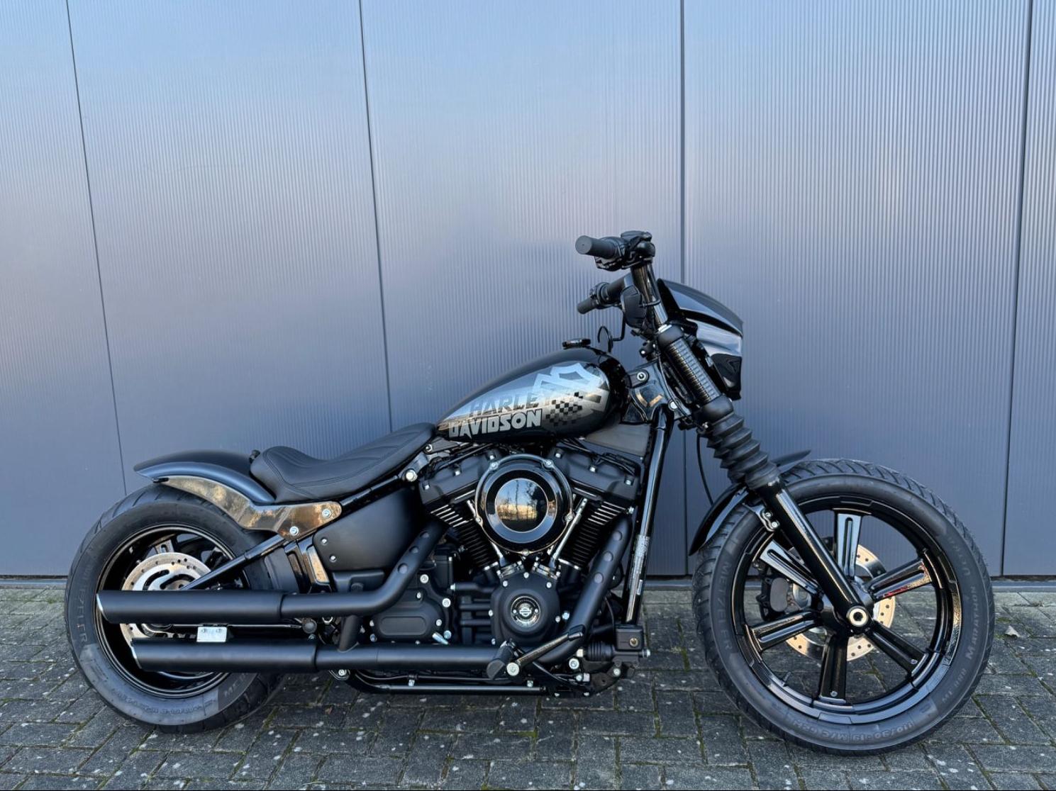 Harley-Davidson FXBB Street Bob 107  Custombike!!!!