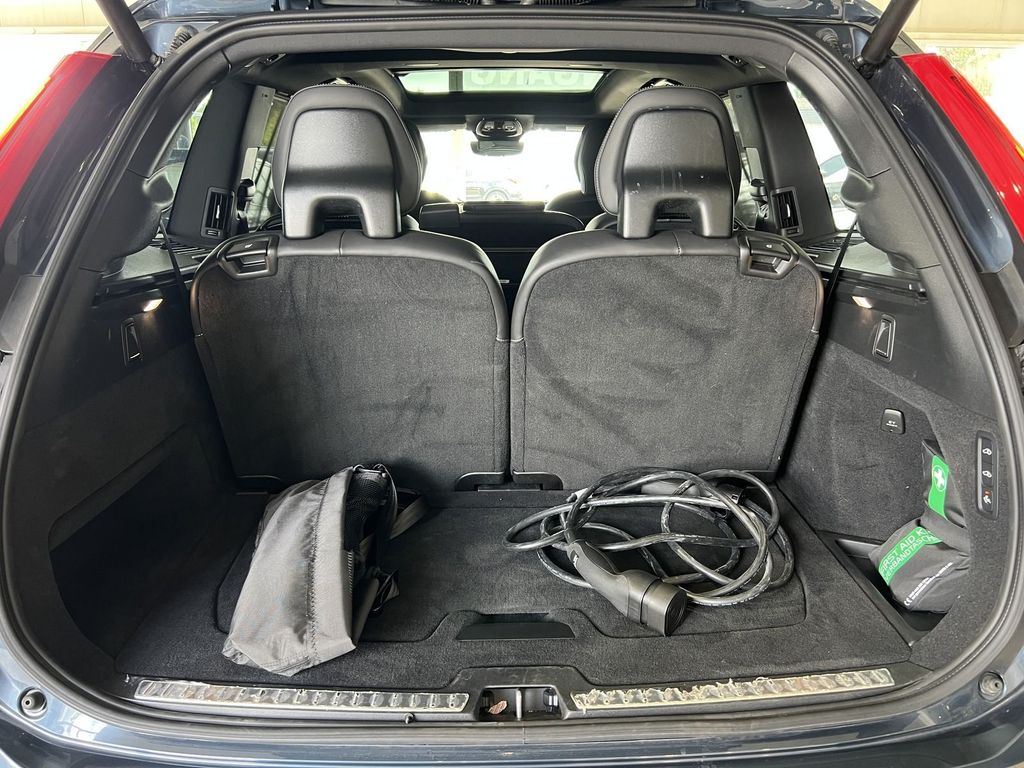Volvo XC90 T8 Plus Bright Recharge AWD FourC AHK B&W