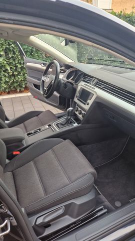 VW Passat Variant