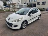 Peugeot Peugeout 207 95 VTi Urban Move - Peugeot 207 Gebrauchtwagen in Stuttgart