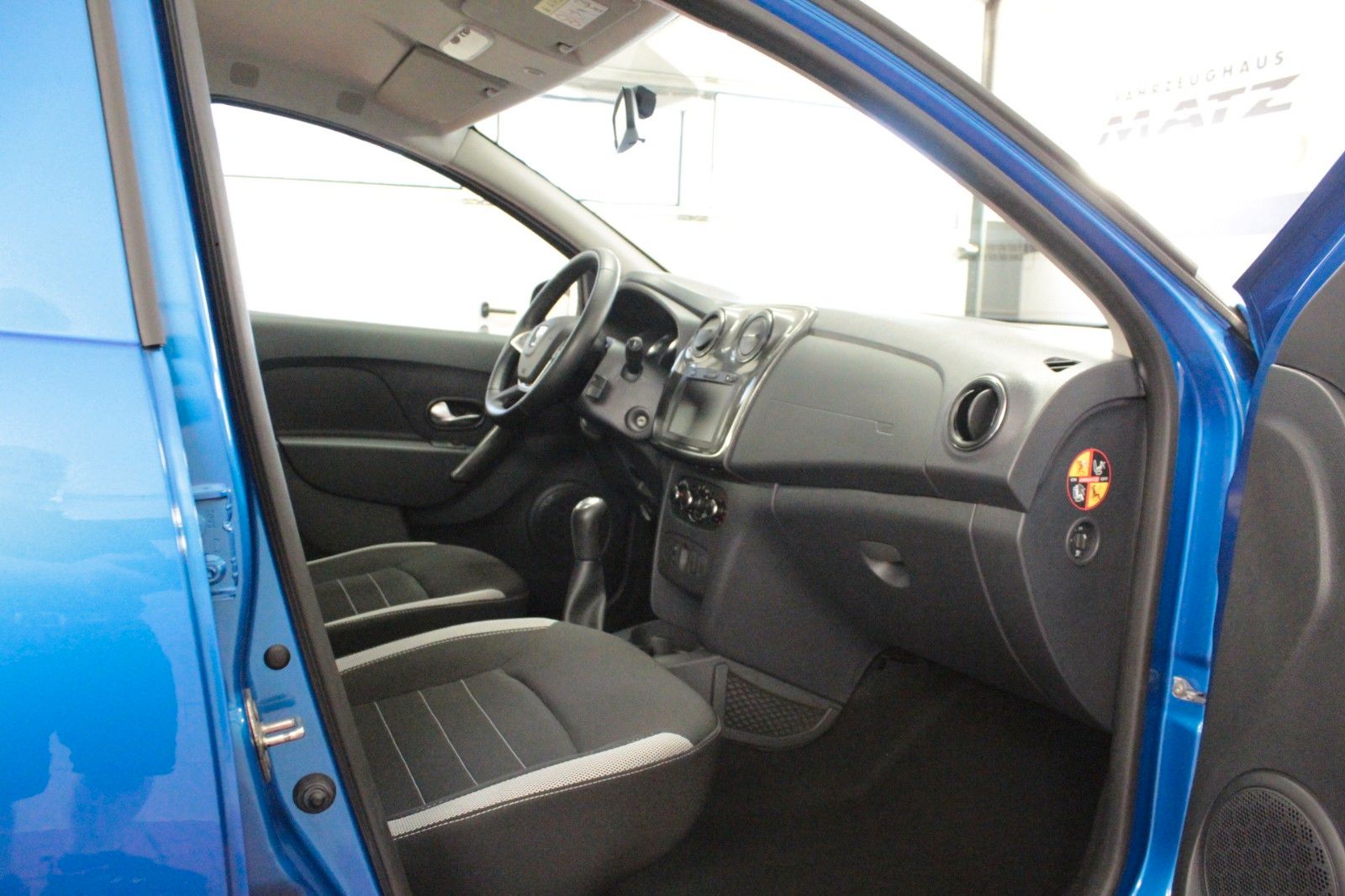 Fahrzeugabbildung Dacia Sandero TCe 90 Stepway Prestige *Media-Nav*