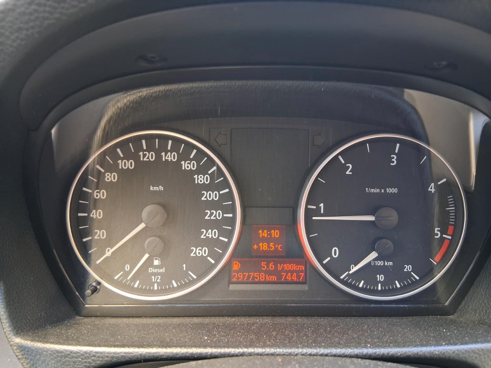 BMW 320 2005 — photo 11