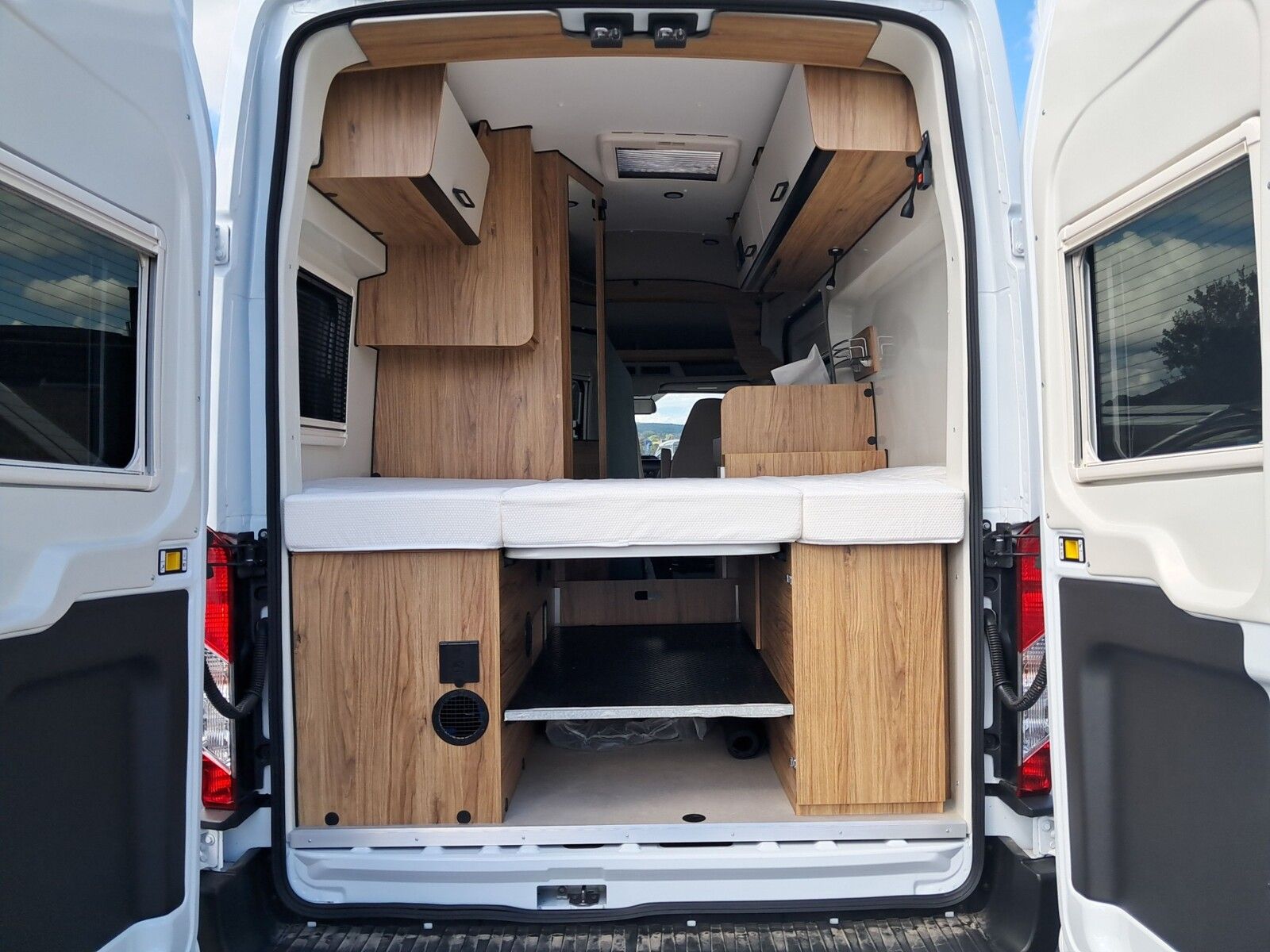 Fahrzeugabbildung Karmann Dexter 4x4 DE 560 AW Allrad 4x4, Rückfahrkamera