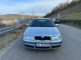 Skoda Octavia 1.6 SR Ambiente Automatik, Klima,TÜV NEU - gebrauchte Skoda Octavia aus dem Jahr 2001