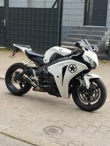 Honda CBR 1000RR SC59 SHARK-AUSPUFF*REIFEN NEU*3HAND - Offers