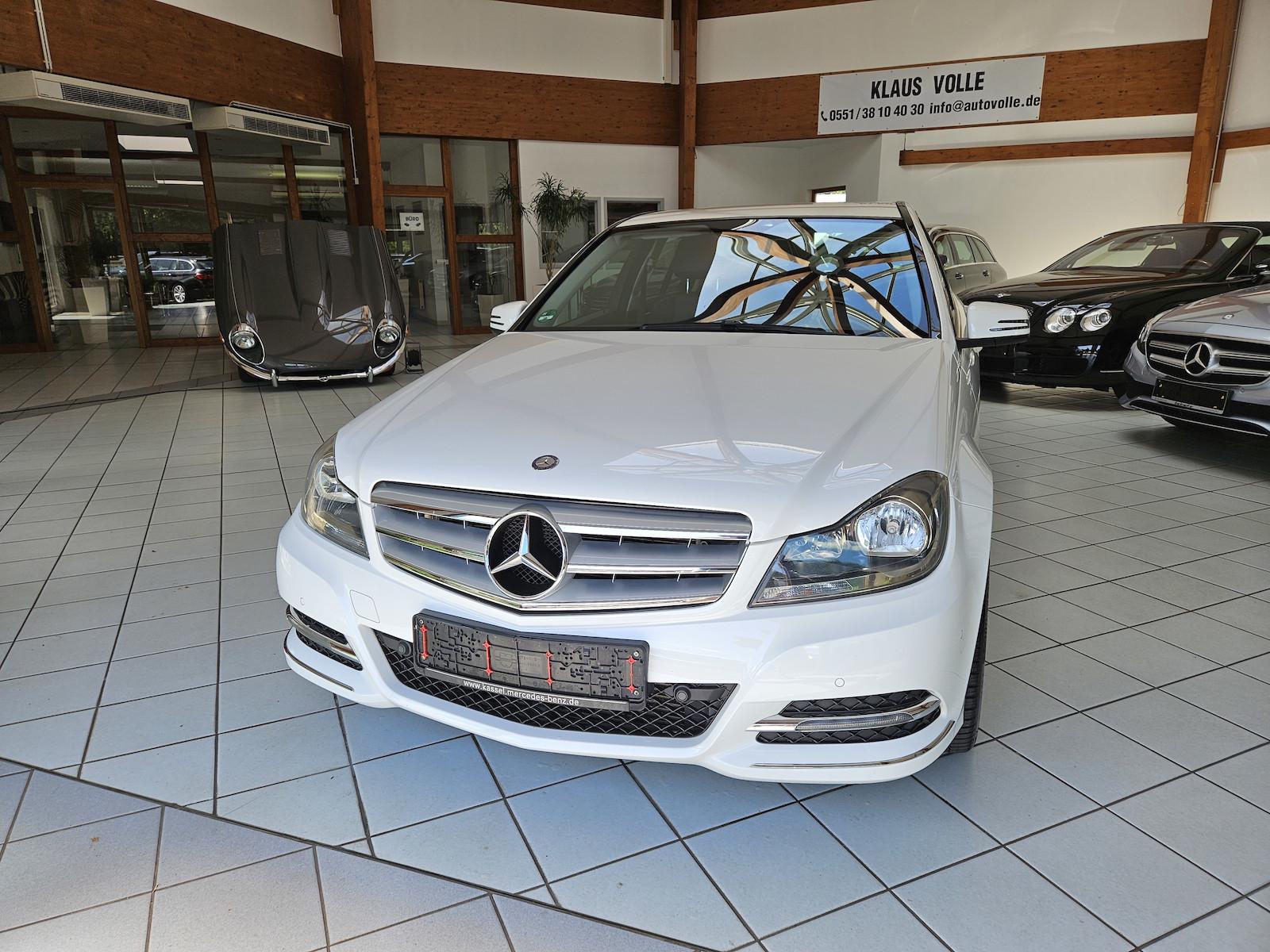Mercedes-Benz C 180 CGI BlueEF.Avantgarde Navi SHZ Klima PDC