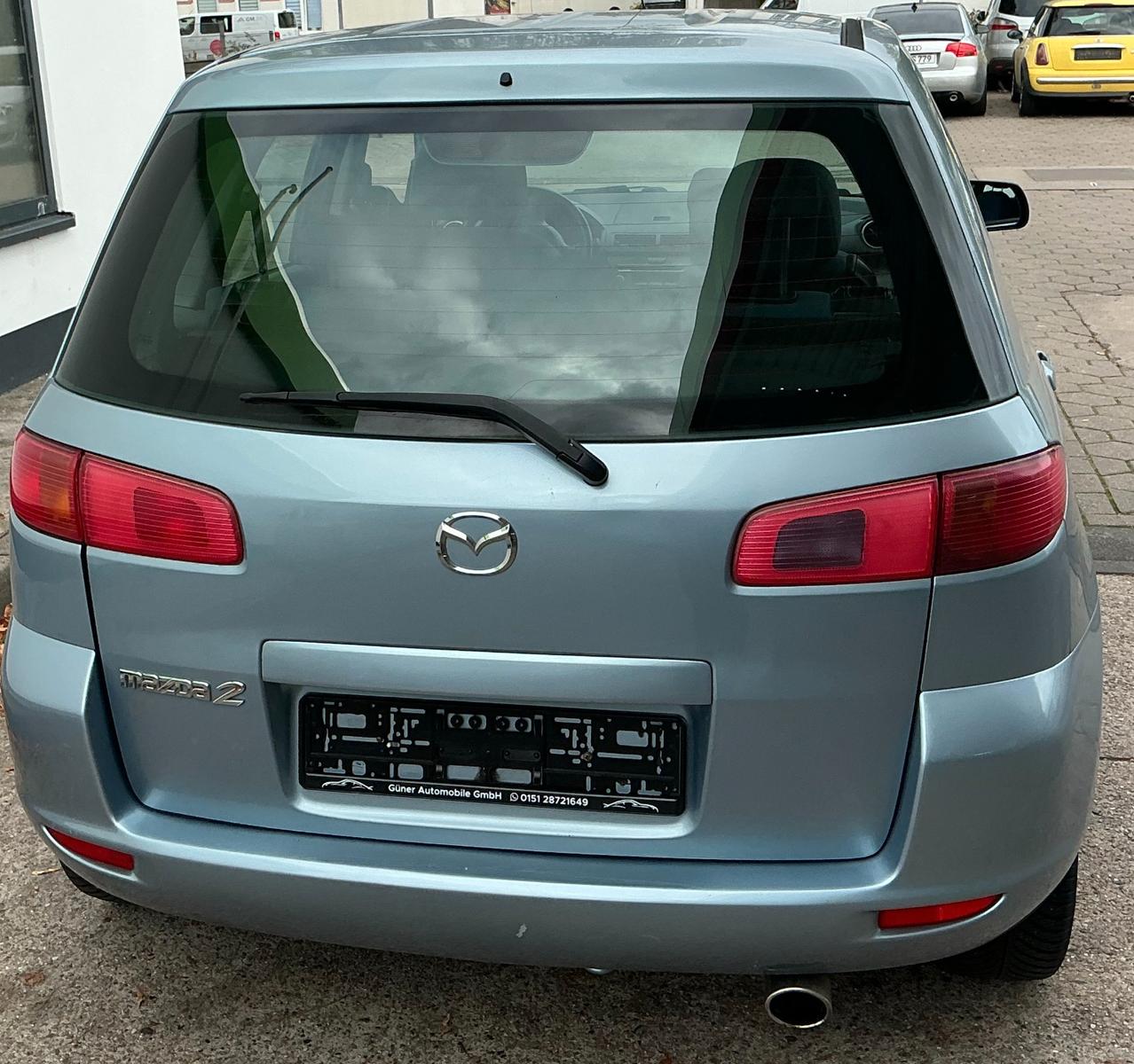 Mazda 2 2005 — interior