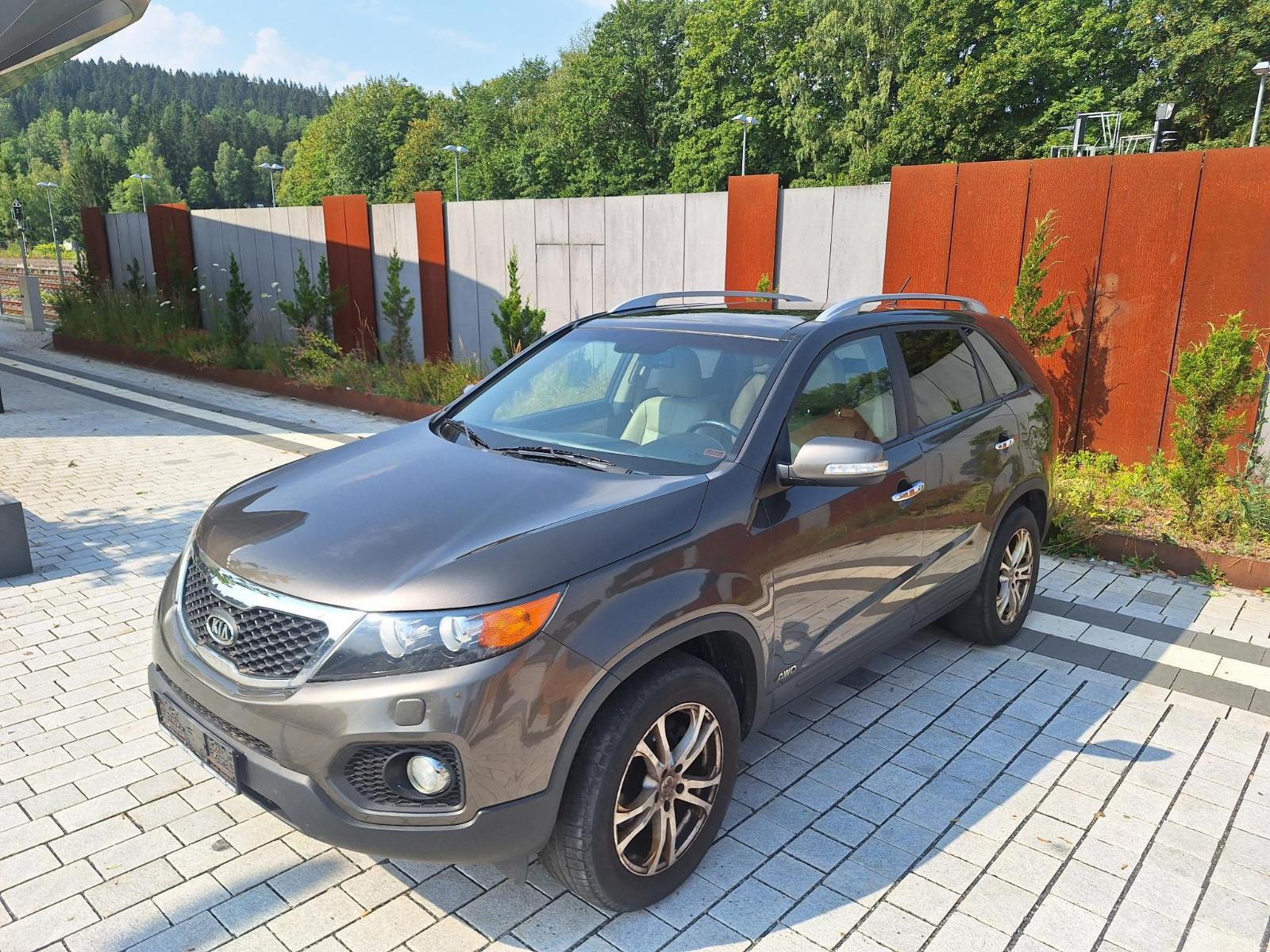Kia Sorento 2012 — interior
