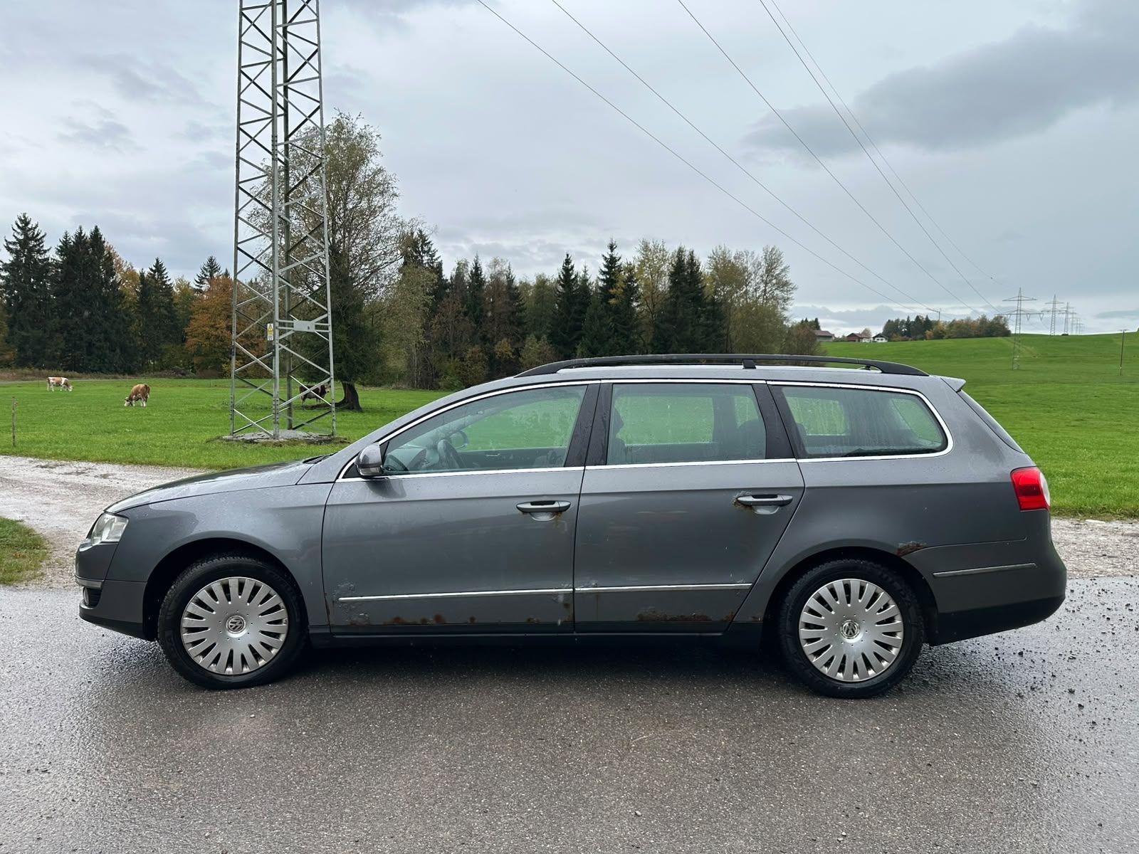 Volkswagen Passat 2005 — rear view