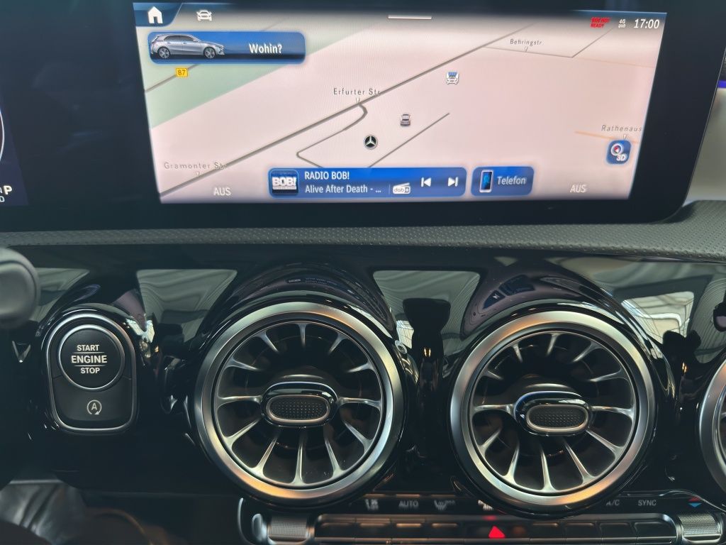 Fahrzeugabbildung Mercedes-Benz A 200 AMG Line AMG*Night*Navi*PDC*ParkAss*RFK