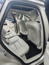 Volvo XC60 B5 D AWD Inscription IntelliSafe Pano-Dach - mit Diesel-Antrieb: Beige, Head-Up Display