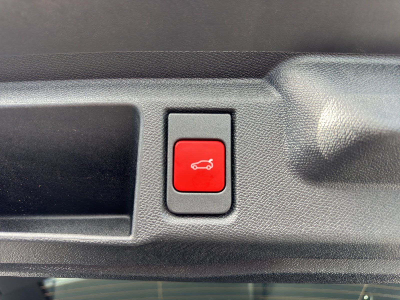 Fahrzeugabbildung Opel Grandland 1.2 Mild-Hybrid Ultimate/PANO/KAMERA/