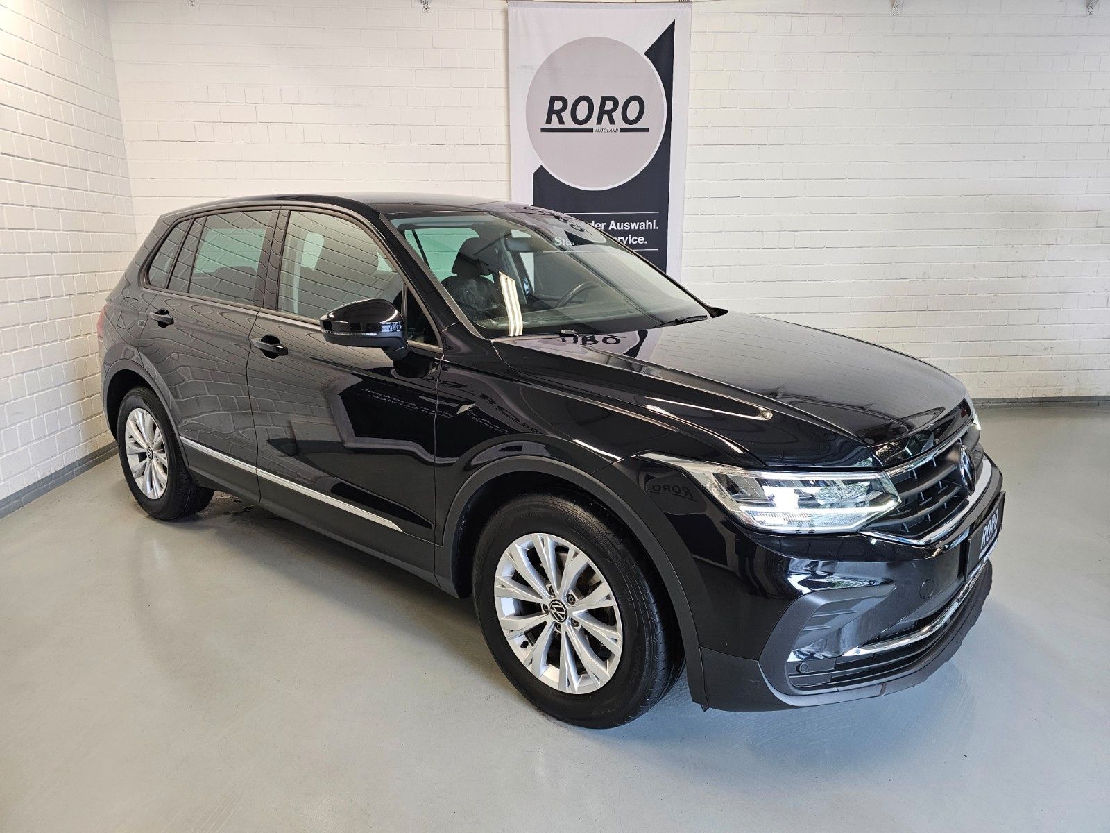Volkswagen Tiguan Basis 2.0 TDI ACC Automatik 1.Hand SH foto 4
