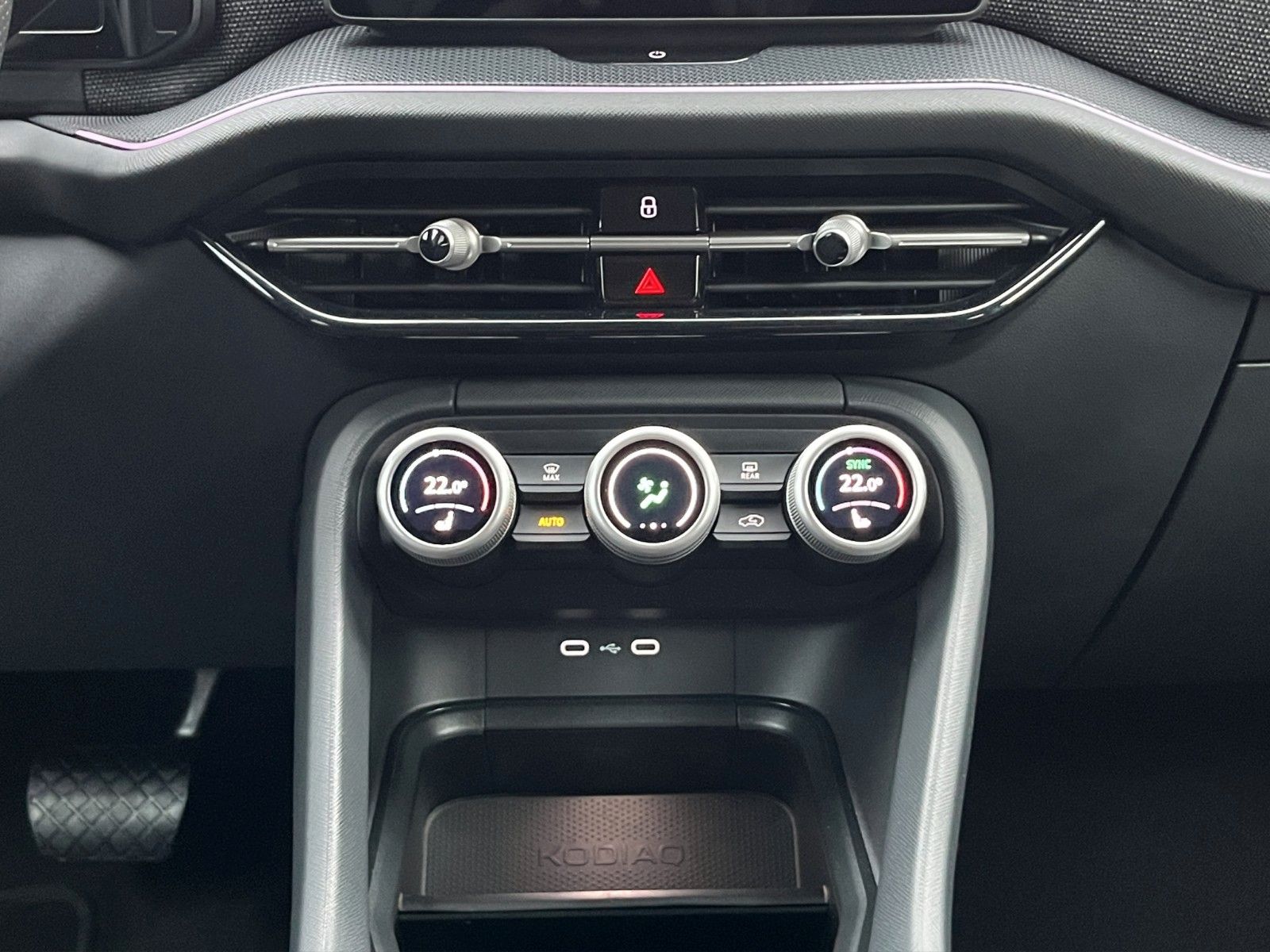 Fahrzeugabbildung SKODA Kodiaq 2.0 TDI DSG*7-Sitzer**ViCo*SHZ*LED**