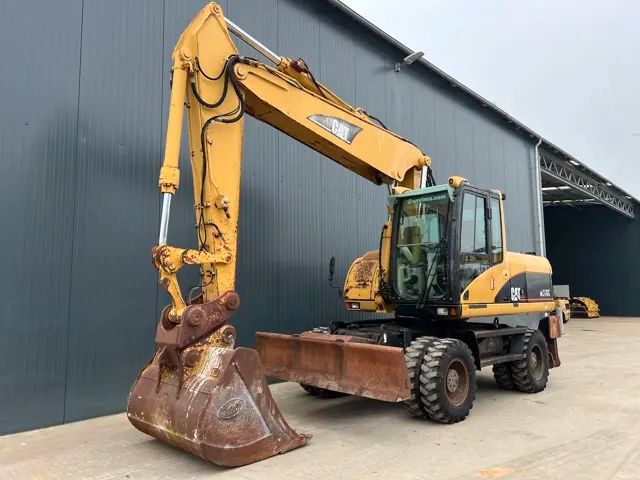 CAT Caterpillar - M318C - #203008