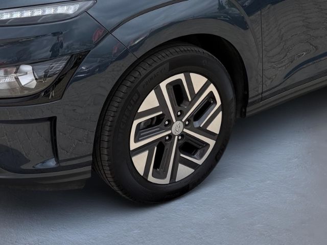 Fahrzeugabbildung Hyundai KONA Edition 30+ Elektro 2WD +KLIMA+NAVI+PDC+UVM