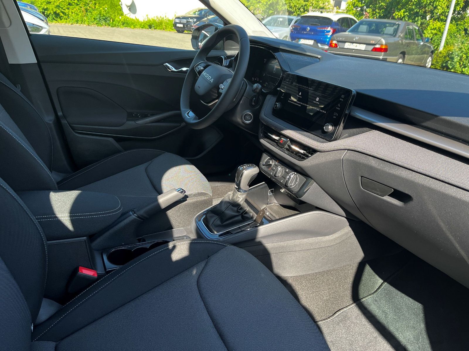 Fahrzeugabbildung SKODA Fabia Selection DSG ALU PDC DAB BT ALLSEASON