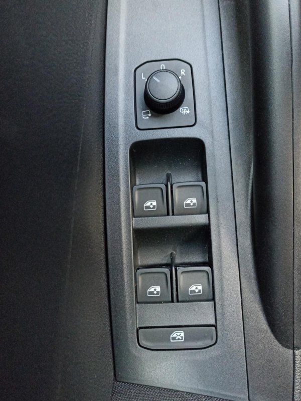 Fahrzeugansicht 10 Fahrzeugabbildung SKODA Fabia 1.0 TSI Selection DSG ACC+SMART-LINK+PDC+