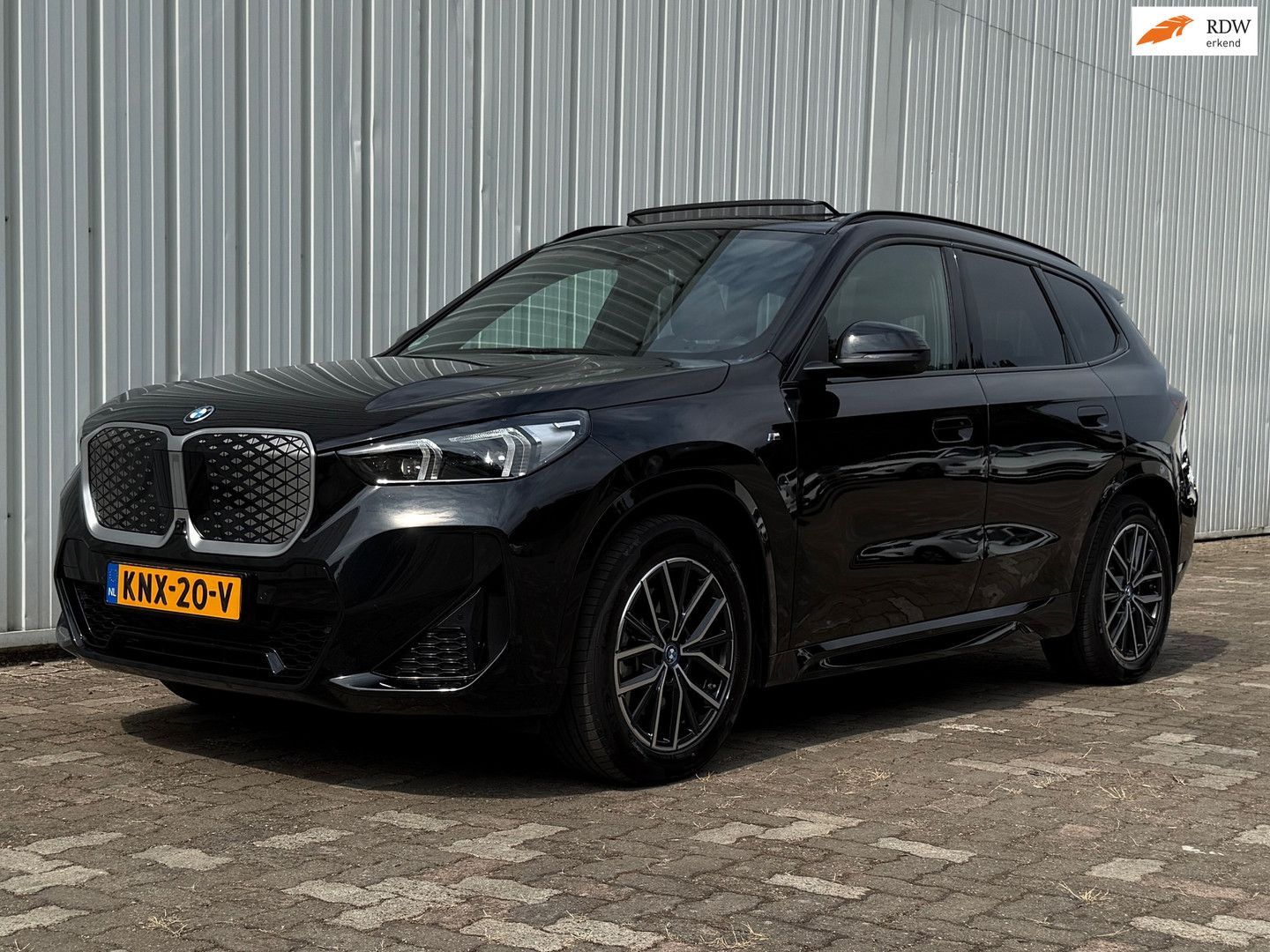 BMW iX1 XDrive30 Panorama M-Sportpakket H&amp;K SoH 97 %