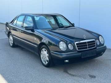 Mercedes E 320 - 2