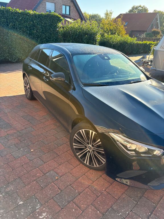 Image of Mercedes-Benz CLA 200 Shooting Brake