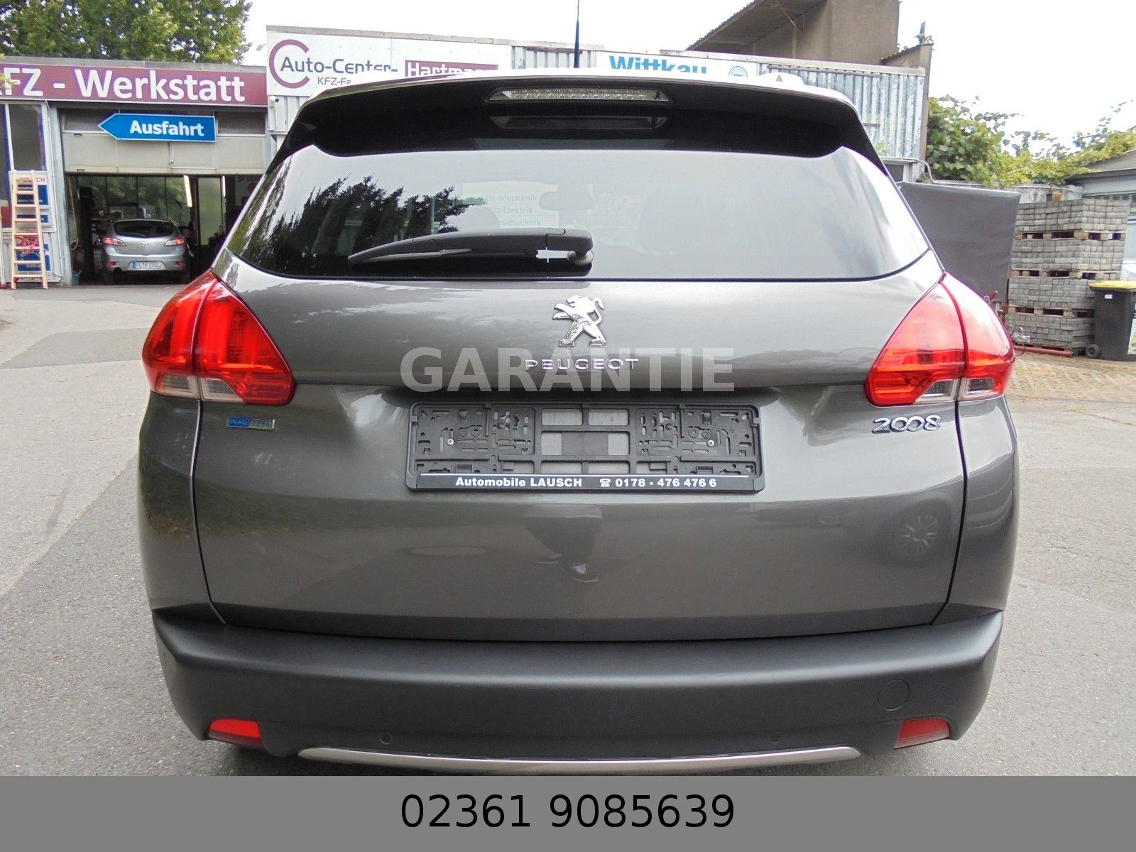 Fahrzeugabbildung Peugeot 2008 Allure Automatik/Panorama/Parktronik/