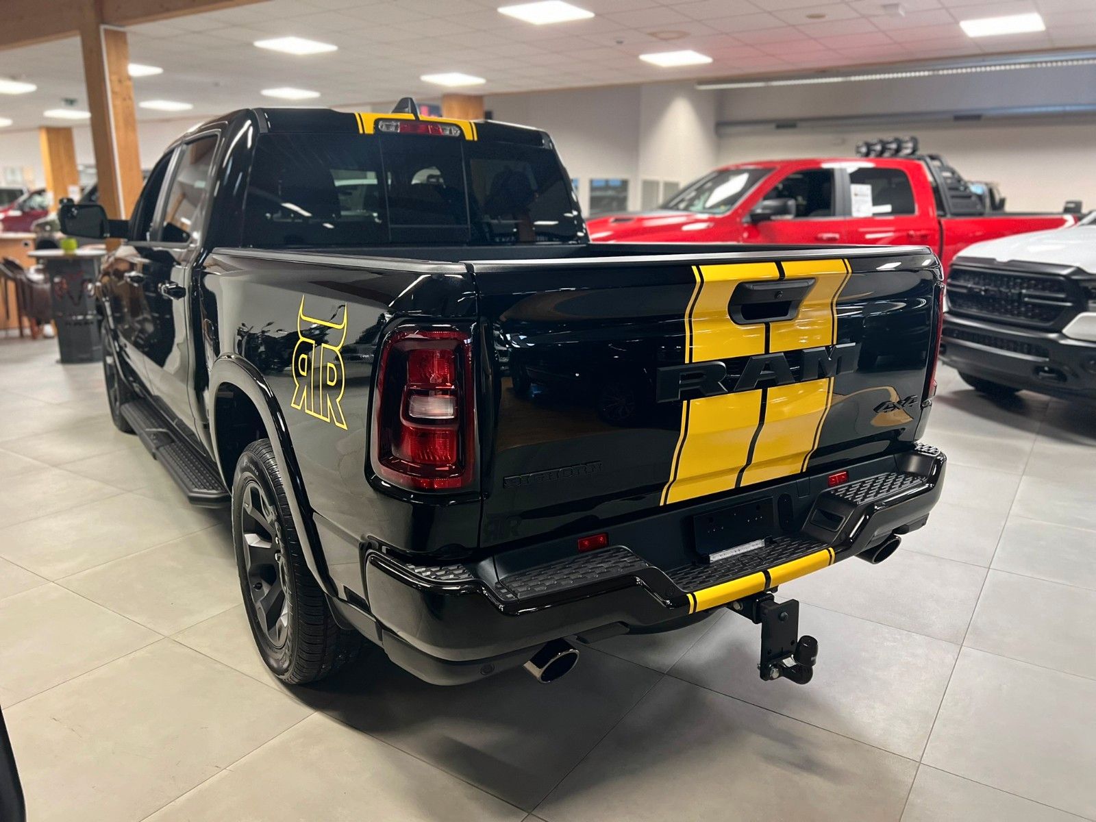 Fahrzeugabbildung Dodge RAM 1500 Big Horn Night  3.0L MY25 *PANO*LPG