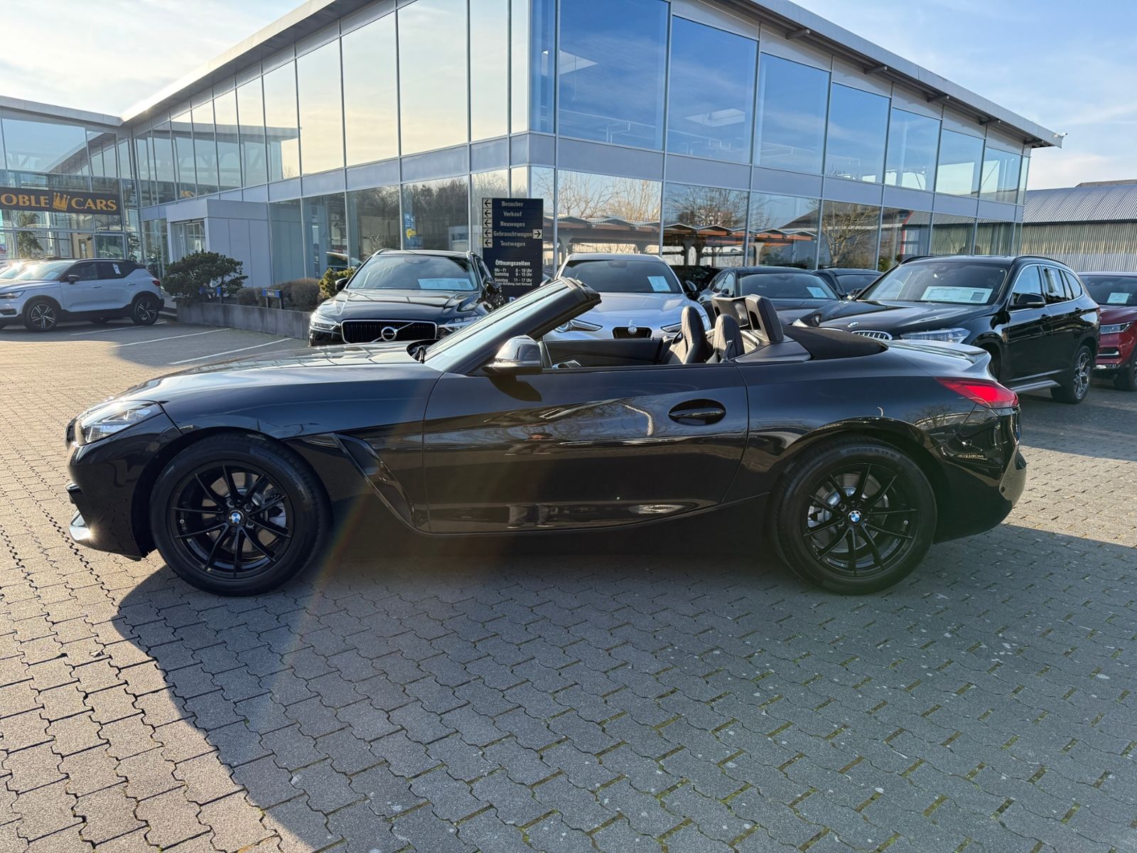 Fahrzeugabbildung BMW Z4 Roadster sDrive 30 i Advantage H/K ACC MEMORY