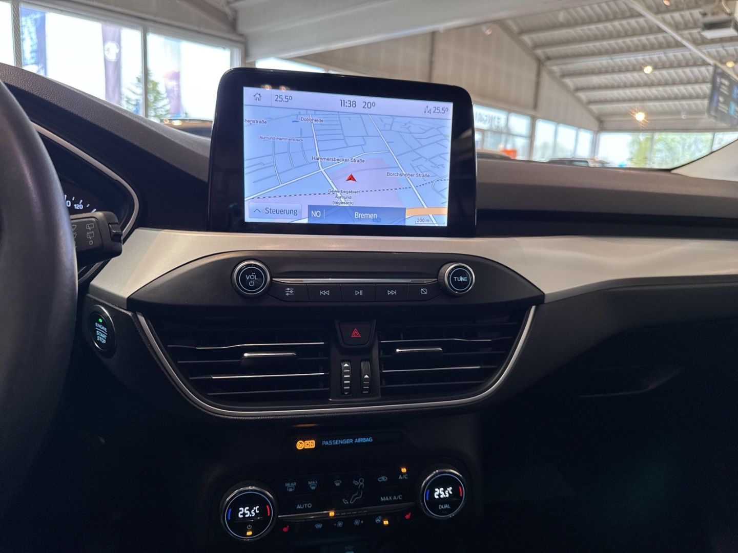 Fahrzeugabbildung Ford Focus Turnier Cool & Connect 1.0 EcoBoost Mild-H