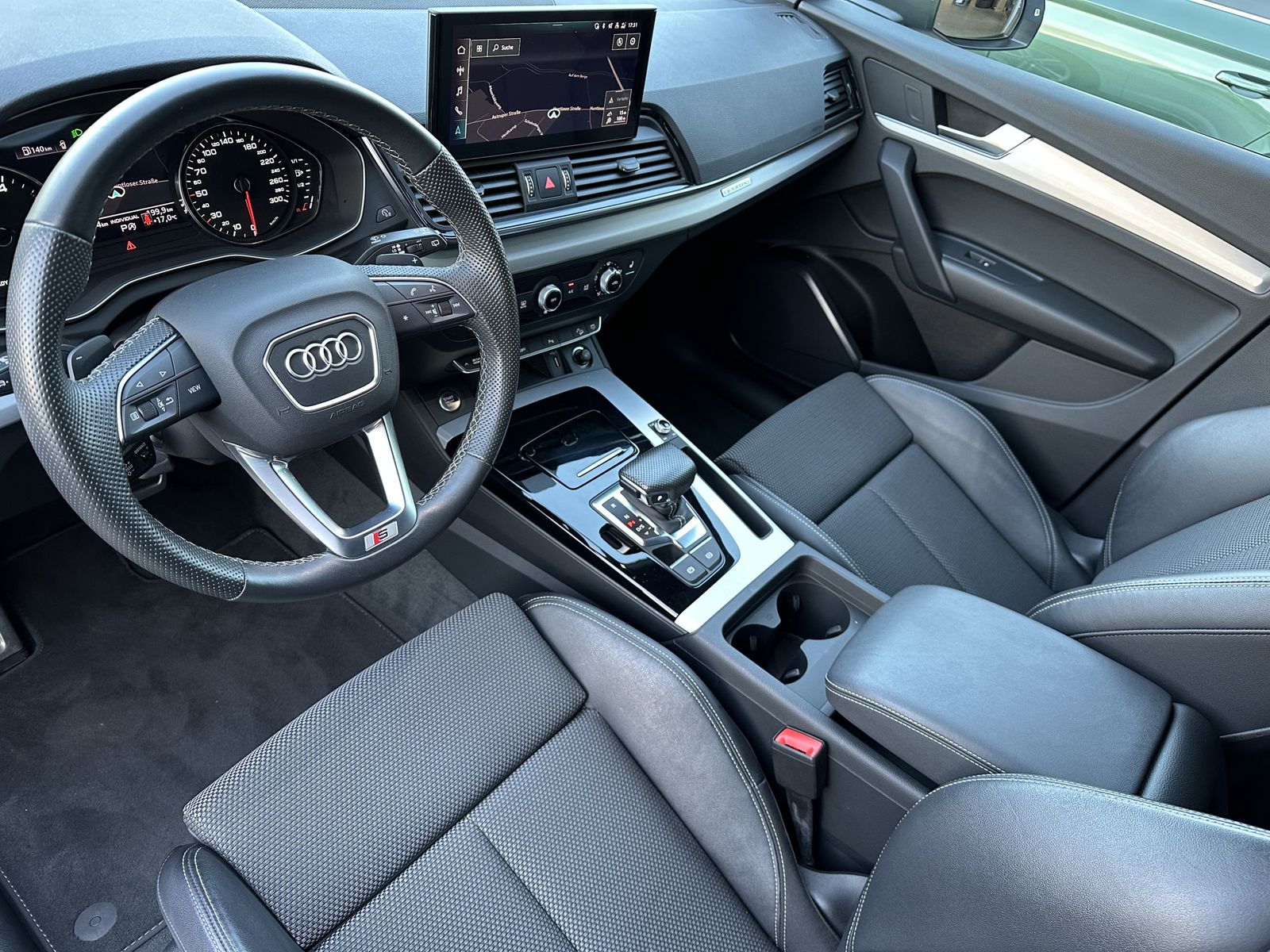 Fahrzeugabbildung Audi Q5 40 TDI Quattro S-Line NAV+LED+HUD+ACC+19ZO+PP