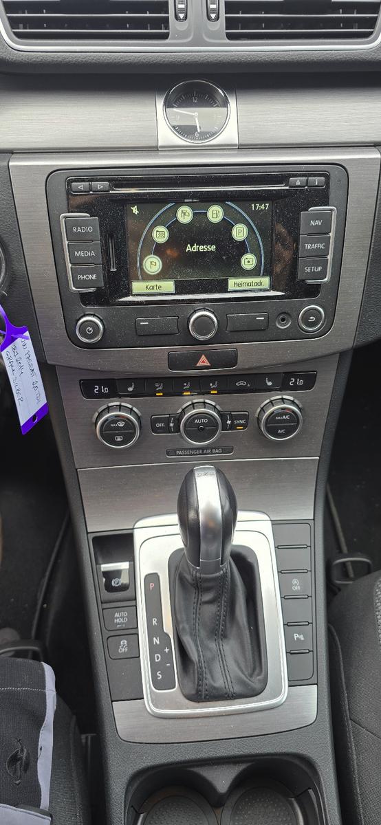 Volkswagen Passat 2014 — photo 14