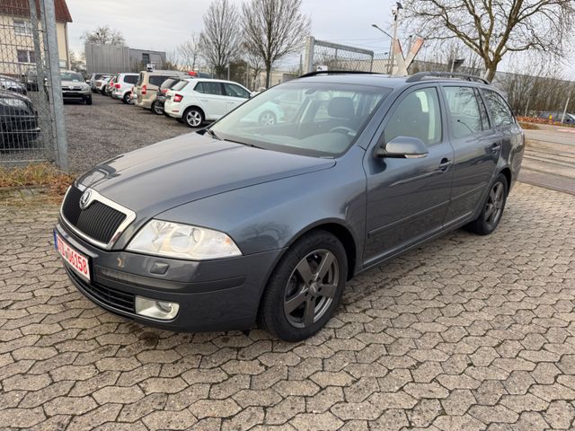 Skoda Octavia Combi Elegance*Alu*AHK*Xenon*Temp.*SHZ*