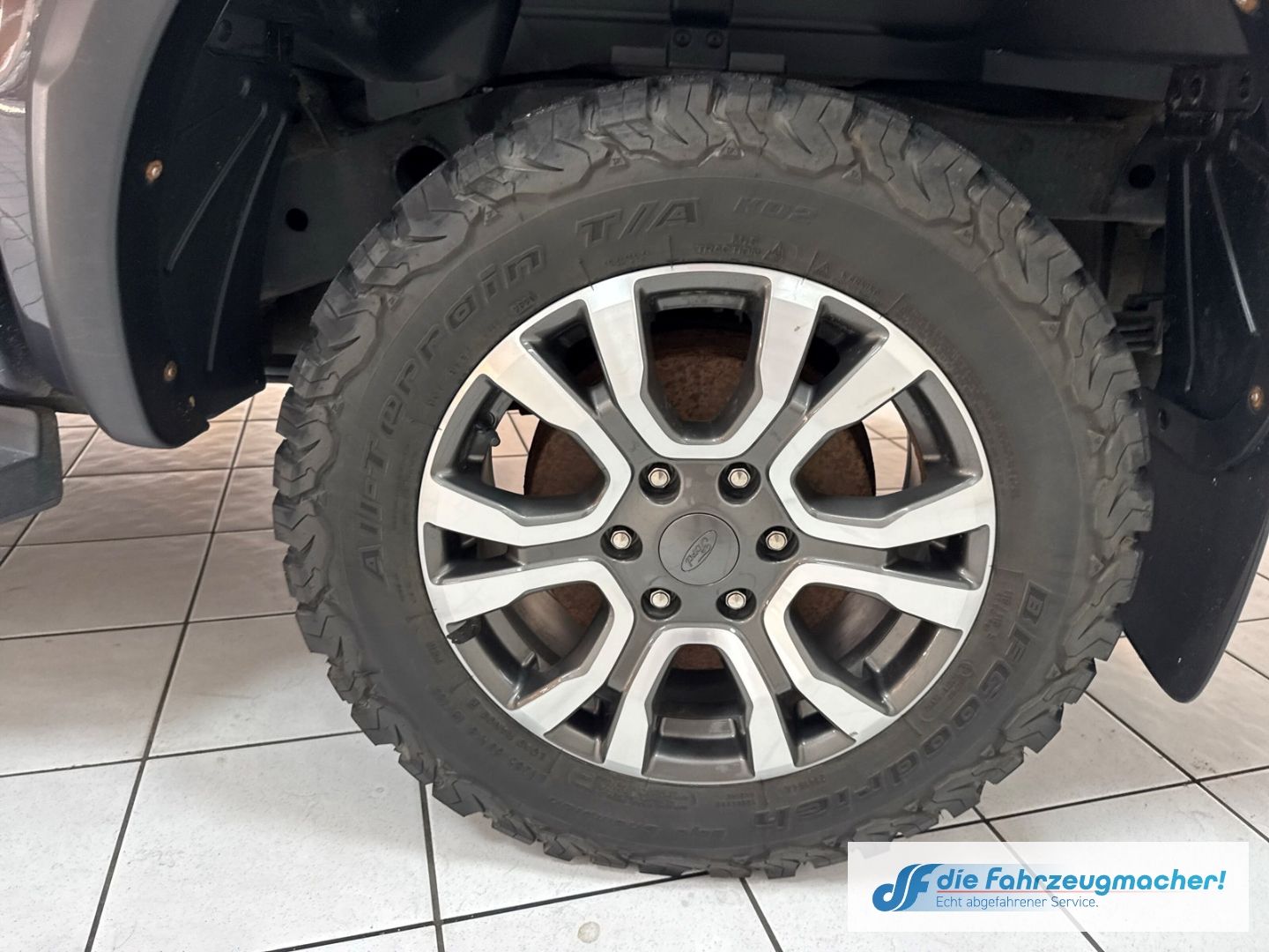 Fahrzeugabbildung Ford Ranger Wildtrak DoKa 4x4 3.2TDCi Automatik AHK N