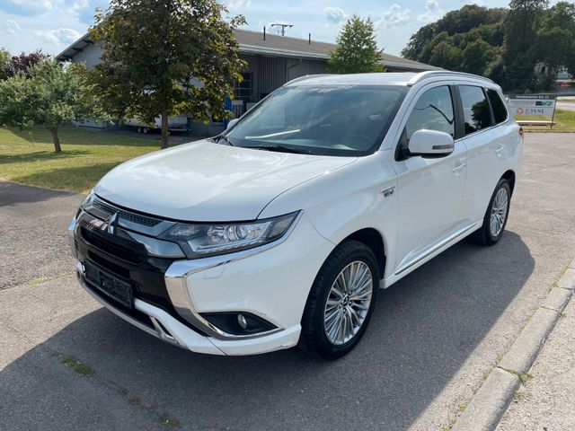 Mitsubishi Outlander PHEV Basis 4WD