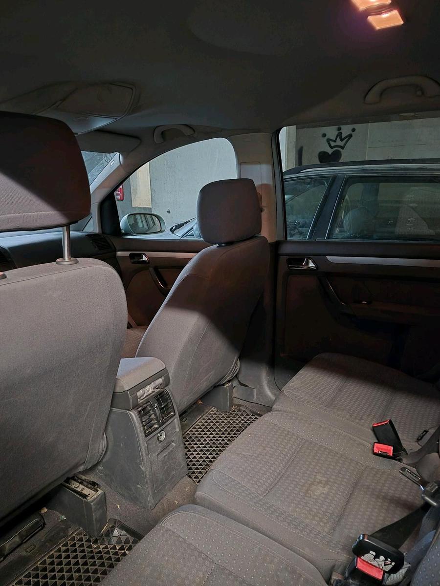 Volkswagen Touran 2006 — photo 5