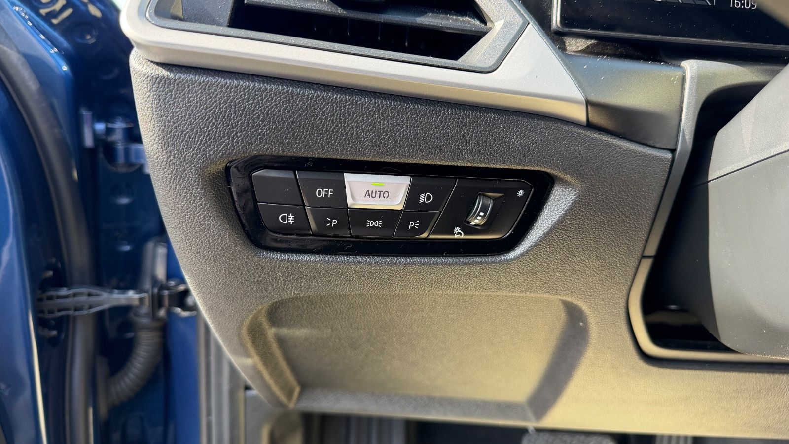 BMW 318 d Touring, LED, Komfortzugang, Driving Assis foto 21