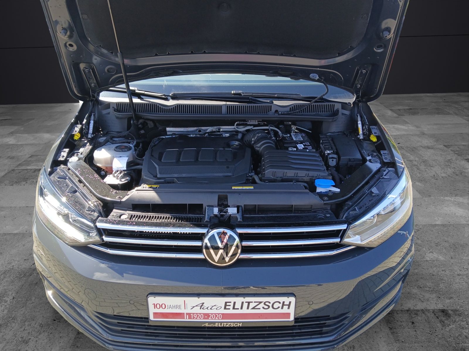 Fahrzeugabbildung Volkswagen Touran TDI Comfortline LED PDC SH LM