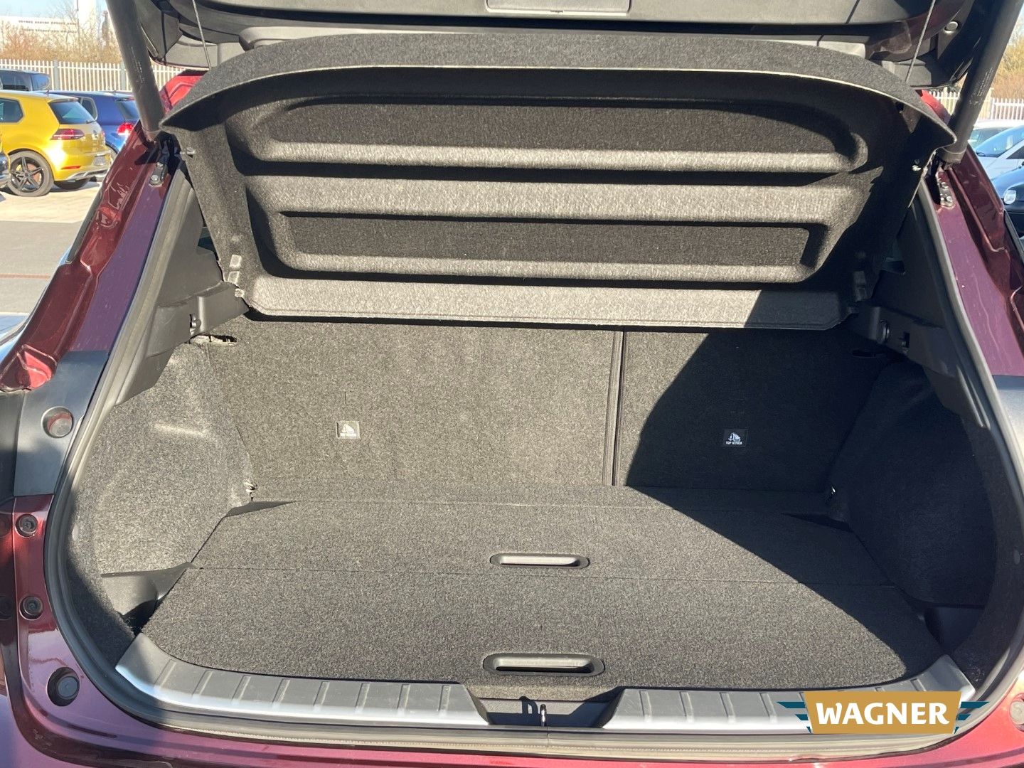 Fahrzeugabbildung Nissan Qashqai Tekna 4x4 1.3 DIG-T MHEV Hybrid