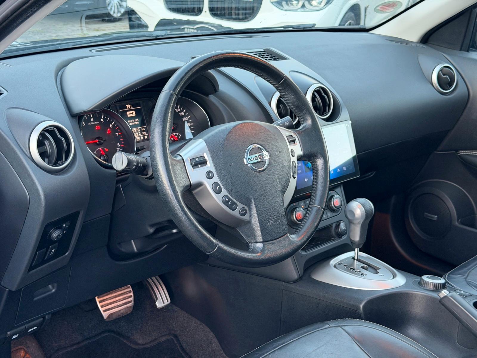 Nissan Qashqai +2 Tekna 4X4/Automatik/Xenon/Pano/Voll
