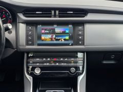 Fahrzeugabbildung XF AWD Automatik