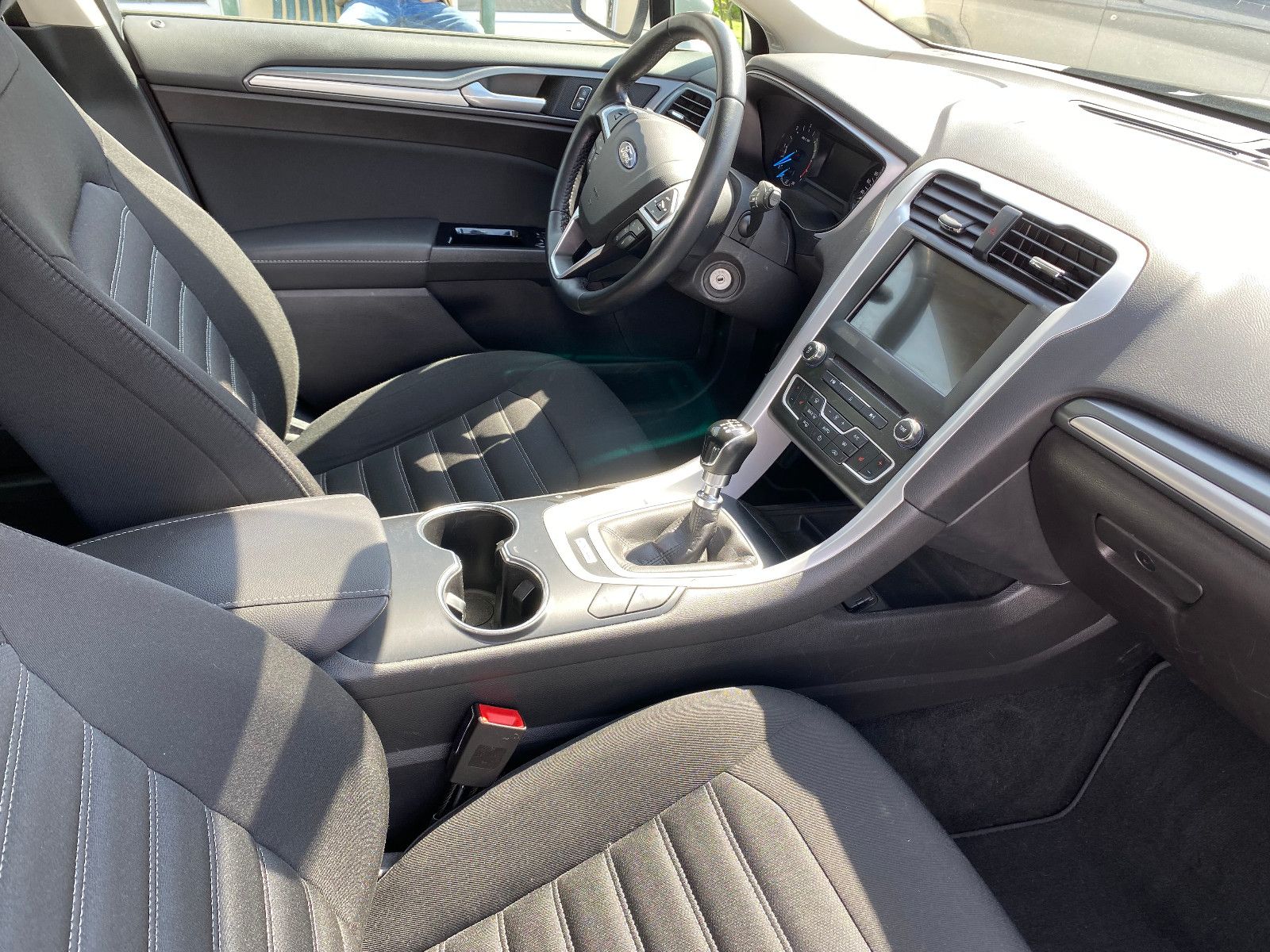Fahrzeugabbildung Ford Mondeo Turnier Business Edition*NAVI*KAMARA*PDC*