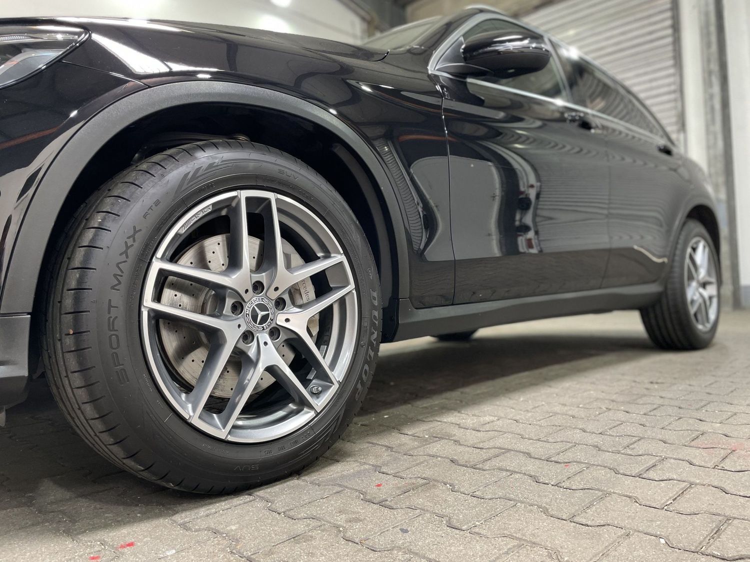 Fahrzeugabbildung Mercedes-Benz GLC 220 d 4M AMG #Distr.#Kamera#LED#Alcantara