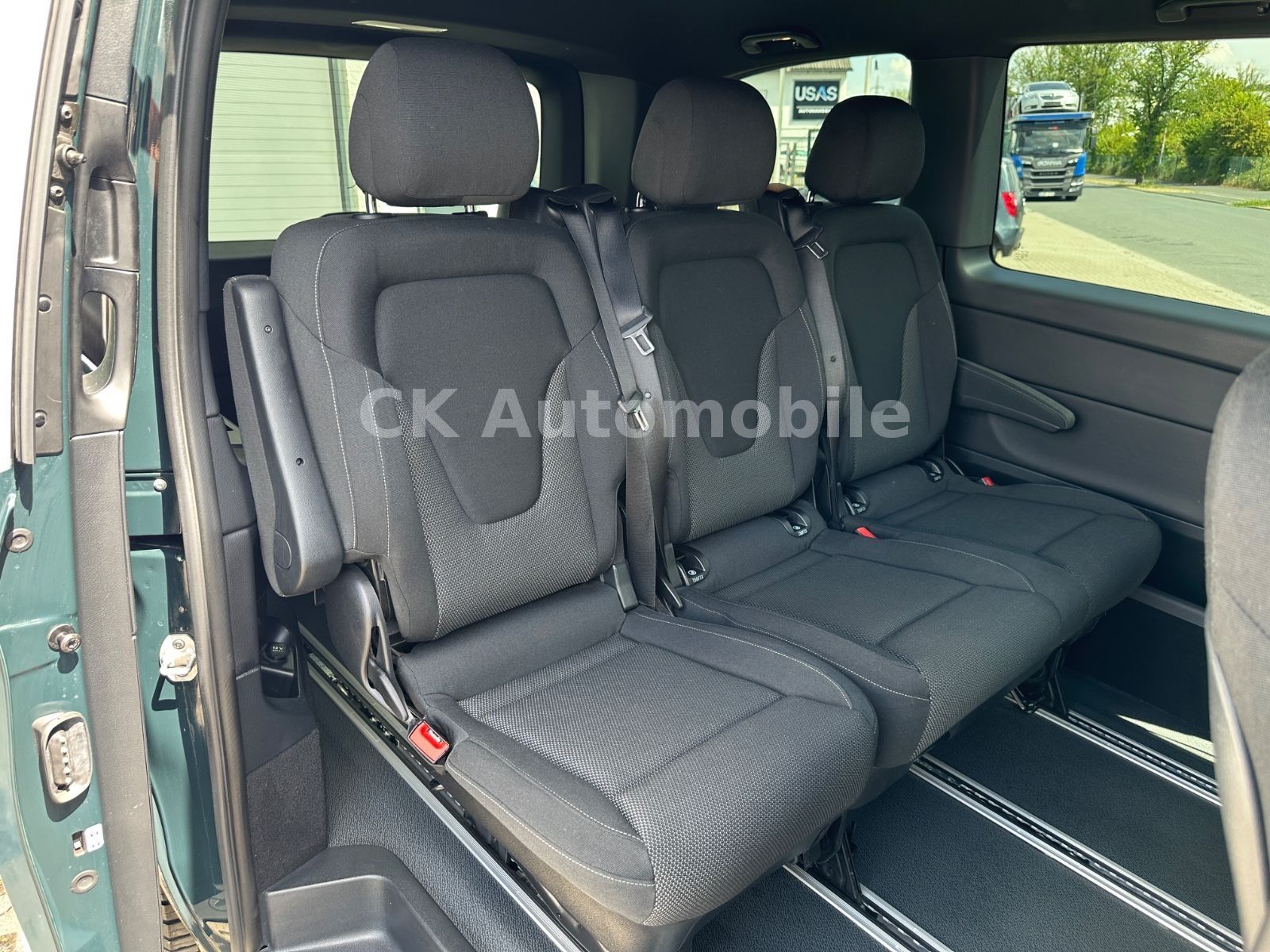 Fahrzeugabbildung Mercedes-Benz V 200d Rise Kompakt/5 Sitze/Klima/ Tempomat