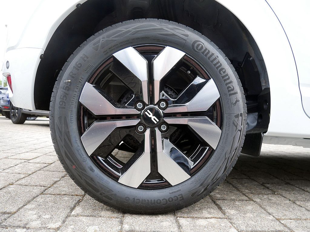 Fahrzeugabbildung Dacia Sandero Journey TCe 90