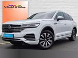Volkswagen Touareg 3.0 eHybrid Pano/HeadUp/AHK/R-Cam Klima - Volkswagen Touareg R mit Hybrid-Antrieb (Benzin/Elektro)