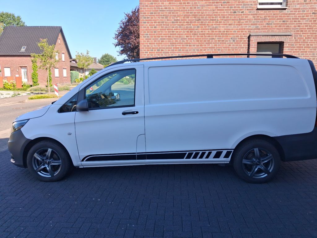 Image of Mercedes-Benz Vito