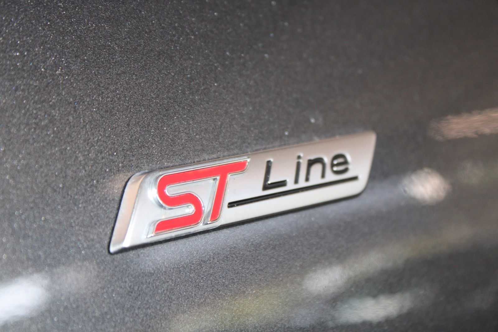 Fahrzeugabbildung Ford Focus ST-Line Aut. LED ACC BLIS WinterPaket uvm.