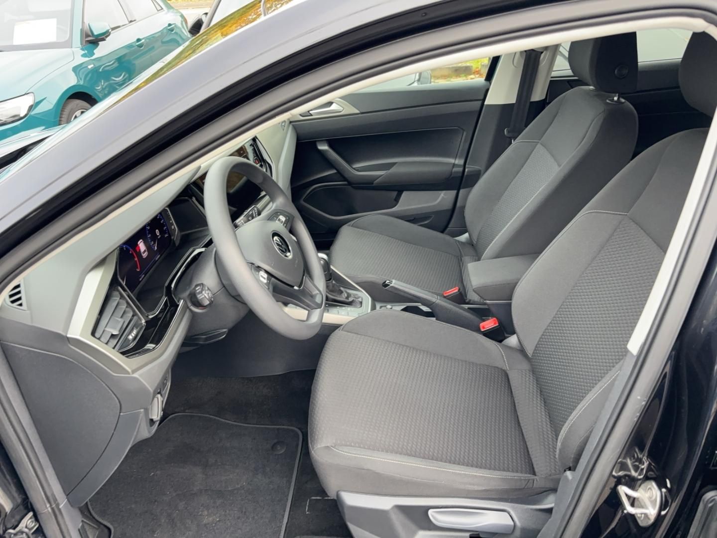 Fahrzeugabbildung Volkswagen Polo Comfortline ,DSG,Keyless,GJR,Klima,Navi,uvm